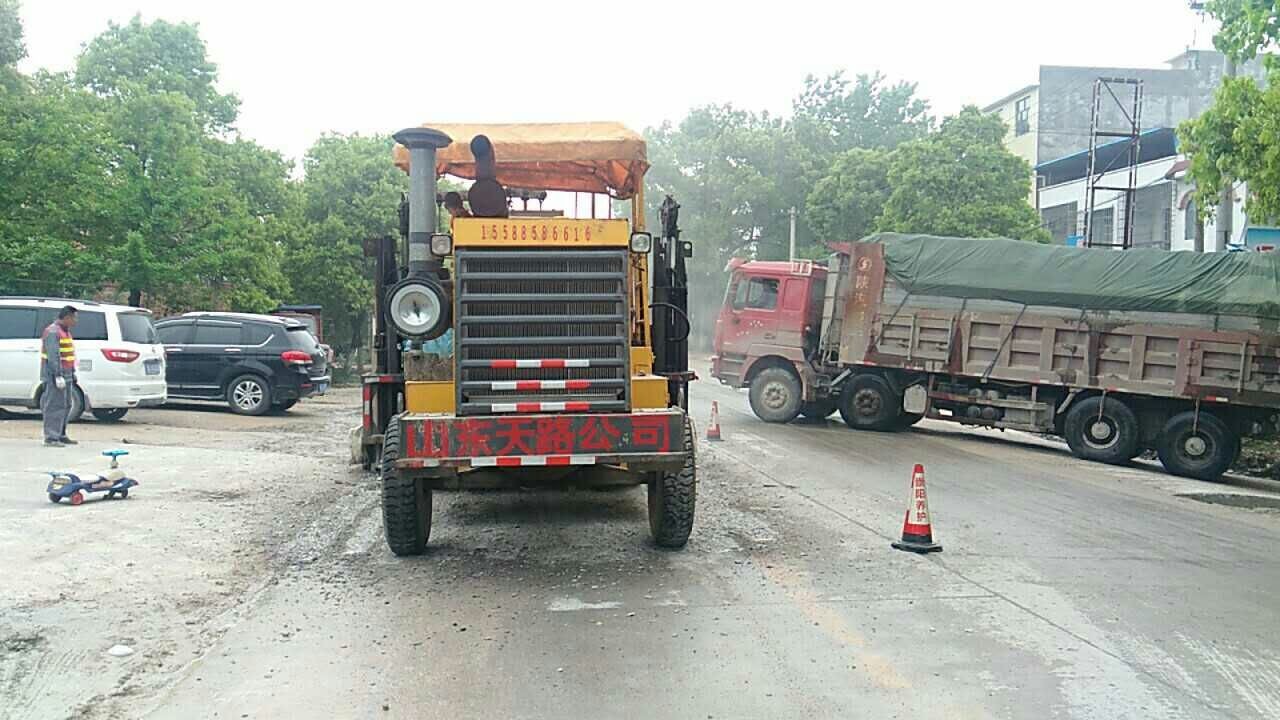 多錘頭破碎機(jī) 多錘頭破碎機(jī)